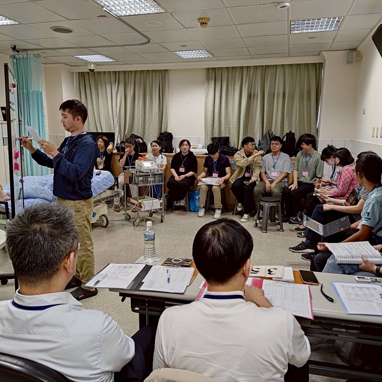 學員分組示範教學_bd415.JPG