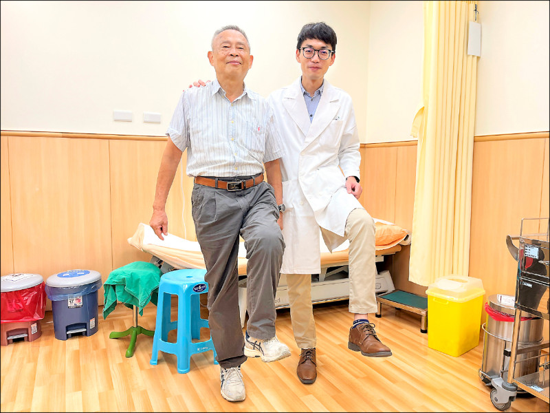 林姓老翁對人工膝關節翻修再置換感到滿意